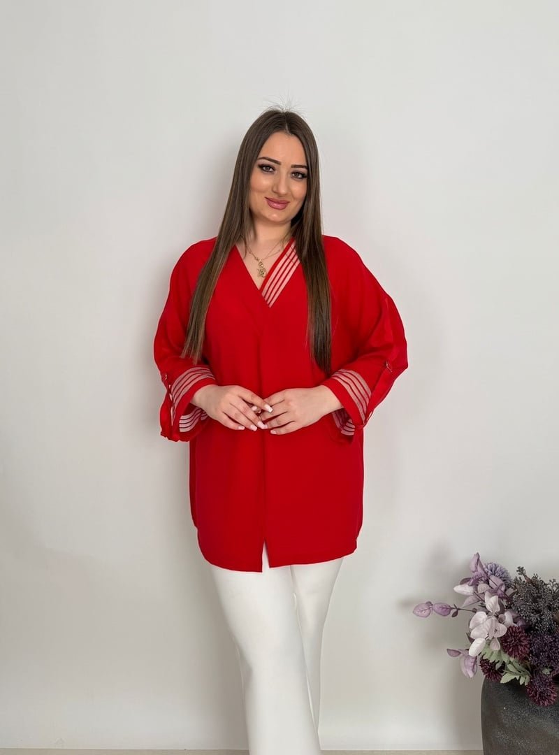 De White`s Kırmızı Büyük Beden Yaka Ve Kol Serit Detaylı Bluz
