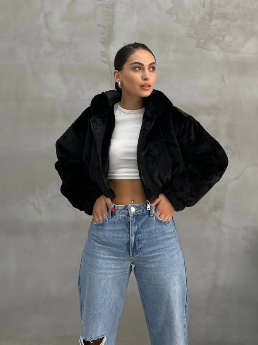 İLKCET MODA Siyah Peluş Crop Kapüşonlu Mont