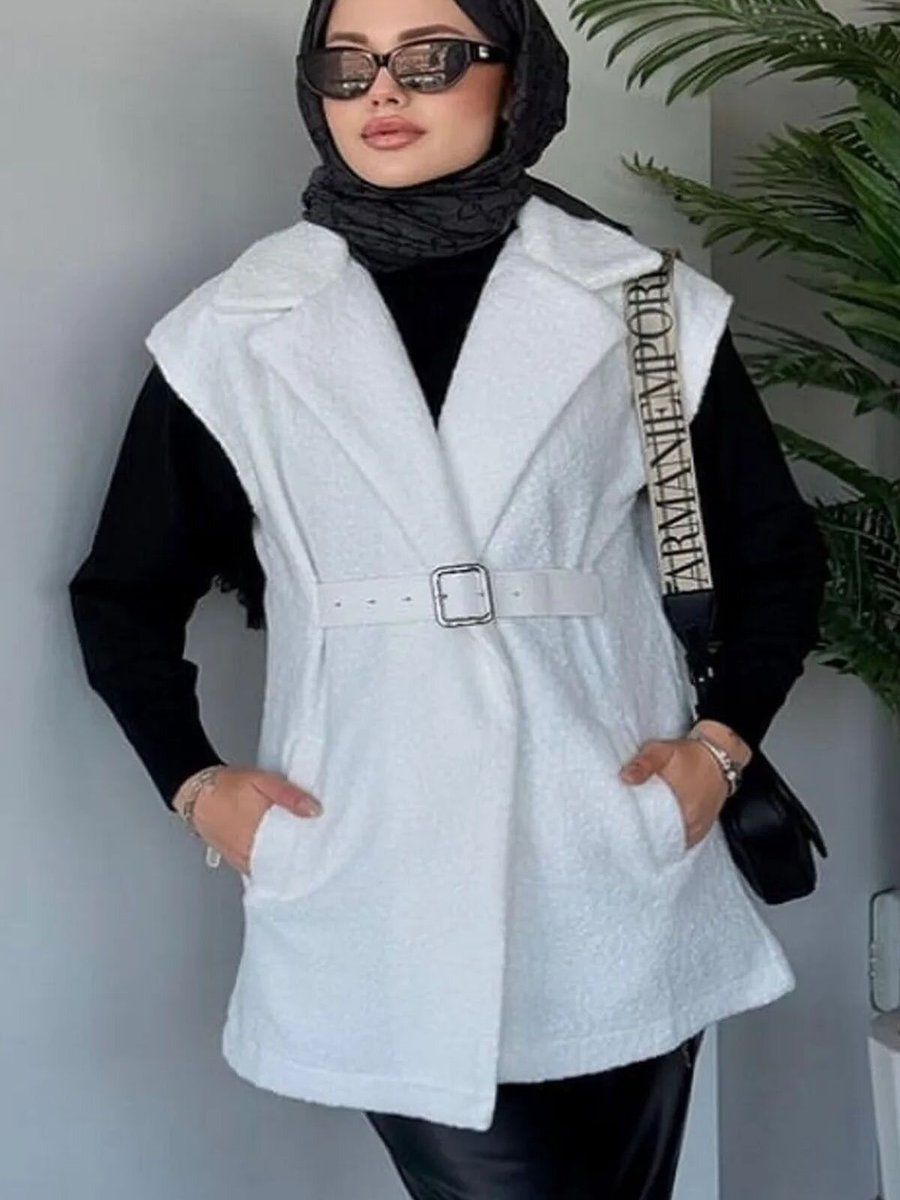 Swana Beyaz Kemer Detaylı Buklet Yelek