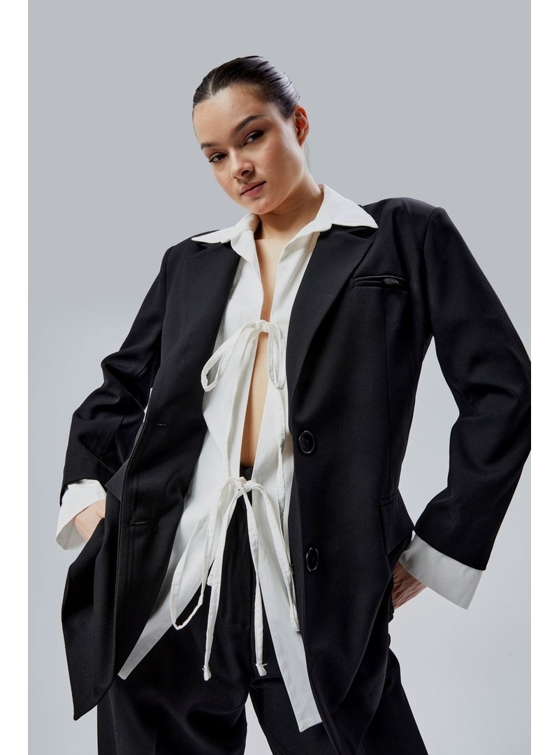Bolivente Siyah Gömlek Detaylı Regular Blazer Ceket
