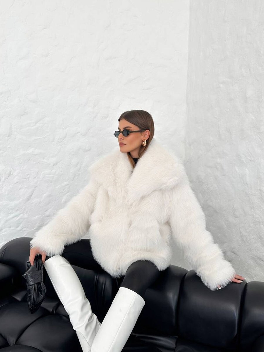 XXL BUTİK Ekru Oversize Kruvaze Yaka Kürk Mont