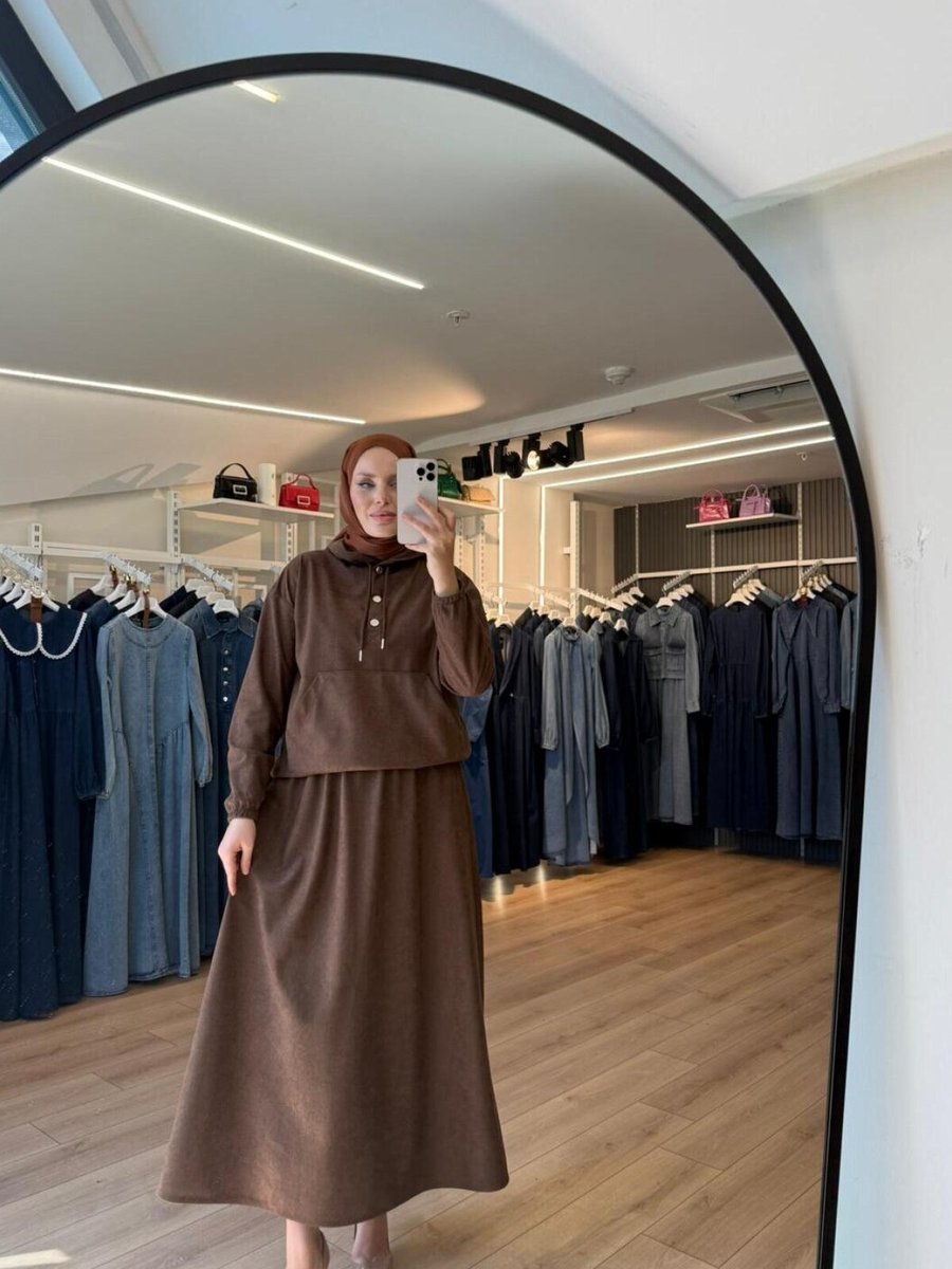 OlaLady Kahverengi Süet Kumaş Kapüşonlu Etek Sweatshirt İkili Takım