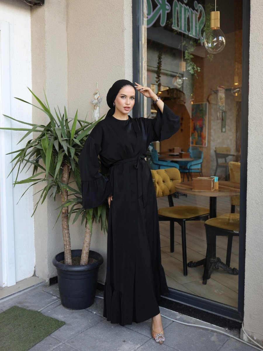 Nissra Siyah Fırfırlı İkili Takım Abaya