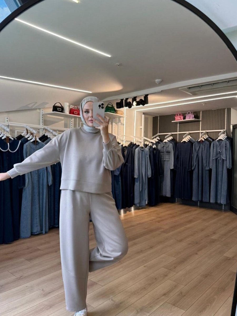 OlaLady Krem Pamuklu Kumaş Relaxed Kesim Pantolon Sweatshirt İkili Takım