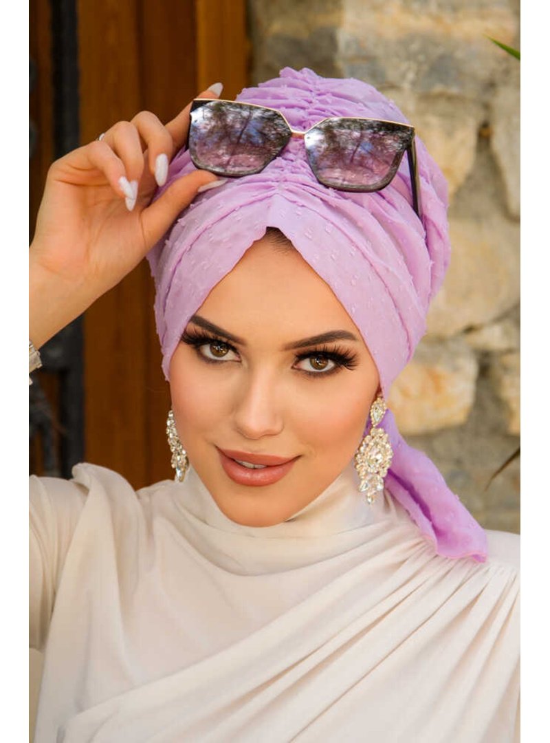 AİŞE TESETTÜR Ponpon Tokalı Bone