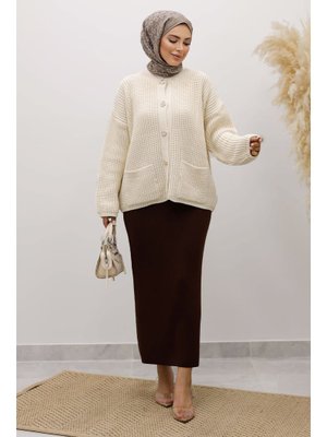 Tesettür Dünyası Bej Yumuşak Dokulu Düğmeli Triko Hırka