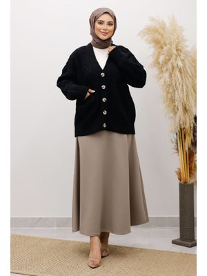 Tesettür Dünyası Siyah Düğmeli Cepli Triko Hırka