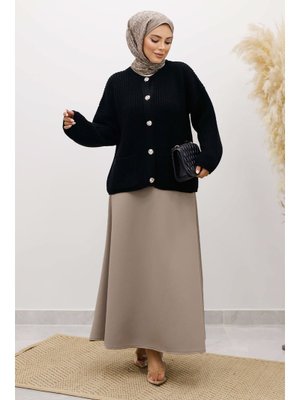 Tesettür Dünyası Siyah Yumuşak Dokulu Düğmeli Triko Hırka