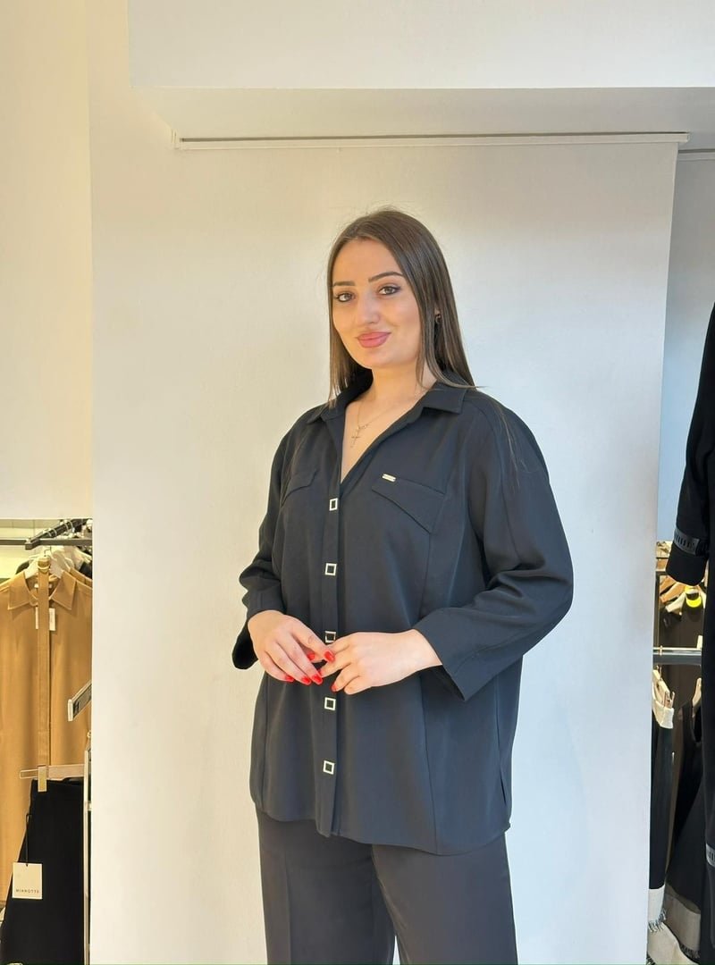 De White`s Siyah Büyük Beden Cep Ve Kollar Detaylı Bluz