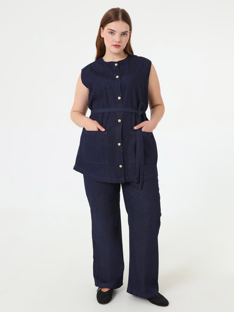 Alia Lacivert Denim Cep Detaylı Yelek & Pantolon Büyük Beden Takım Alia Lacivert Denim Cep Detaylı Yelek & Pantolon Büyük Beden Takım