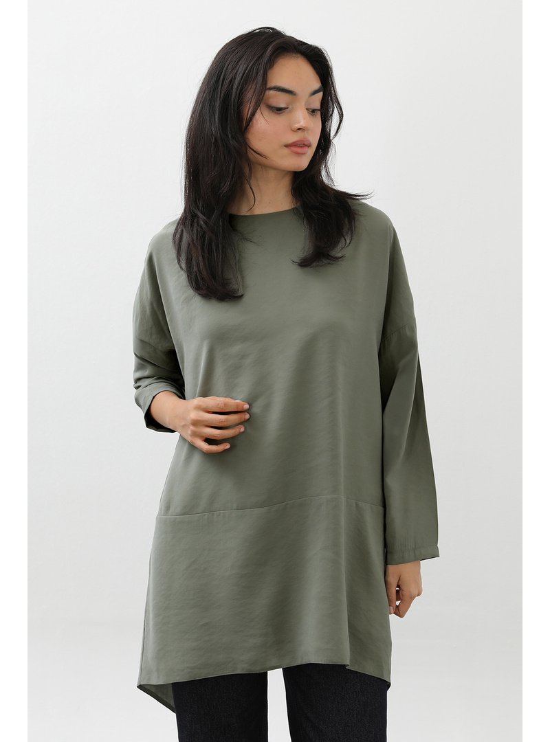 Podyumplus 10675tun Arkası Çapraz Yırtmaçlı Tunik Podyumplus 10675tun Arkası Çapraz Yırtmaçlı Tunik