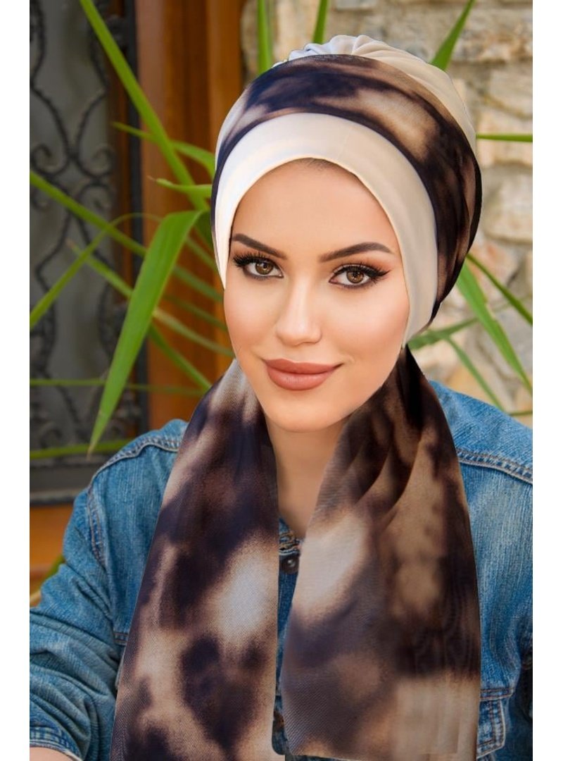 AİŞE TESETTÜR Kemik Kahve Batik Desen Fularlı Bone