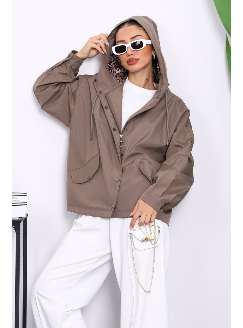 İmaj Butik Vizon Kapüşonlu Çıtçıt Detaylı Kısa Trençkot İmaj Butik Vizon Kapüşonlu Çıtçıt Detaylı Kısa Trençkot