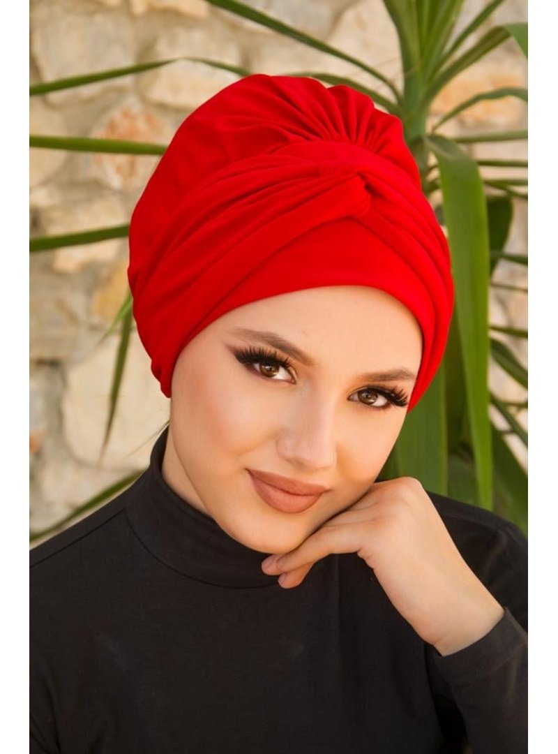 AİŞE TESETTÜR Kırmızı Burgu Detaylı Bone AİŞE TESETTÜR Kırmızı Burgu Detaylı Bone