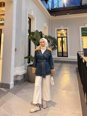 Harmatime butik Kemerli Kürk Detaylı Koyu Kot Mavi Ceket