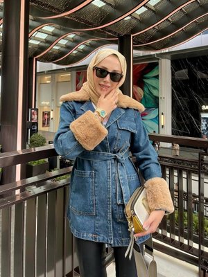 Harmatime butik Kemerli Kürk Detaylı Kot Mavi Ceket