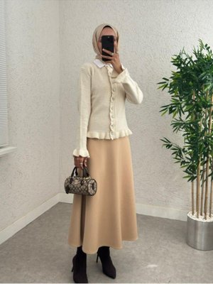 Podyumplus Taş Düğmeli Önü Ve Eteği Fırfırlı Hırka