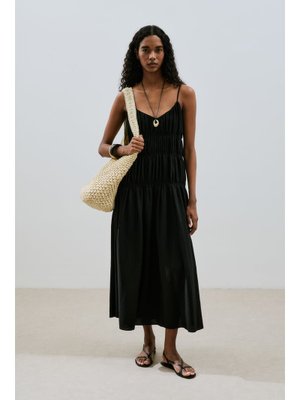 MANUKA Siyah Dokulu Büzgü Detaylı Elbise