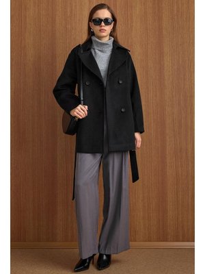 Olcay Siyah Apolet Detaylı Oversize Kısa Kaban