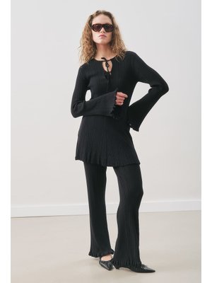 MANUKA Siyah Volanlı Lastik Örgü Pantolon