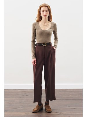 MANUKA Acı Kahve Pile Detaylı Düz Kesim Pantolon