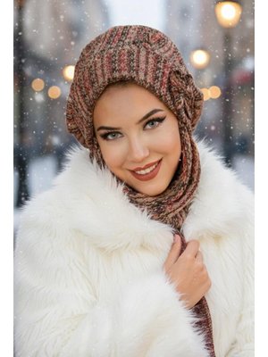 AİŞE TESETTÜR Kahve Desen Fiyonklu Bere