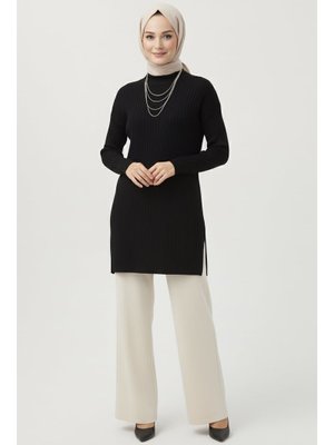 Tofisa Siyah Sıyah İnterlok Yırtmaçlı Tunik