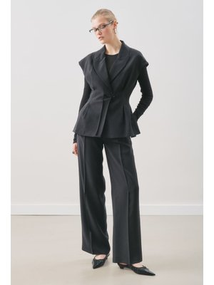 MANUKA Siyah Dökümlü Tencel Pileli Pantolon