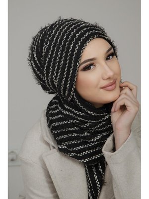 AİŞE TESETTÜR Siyah Çizgili Kelebek Bone Şal
