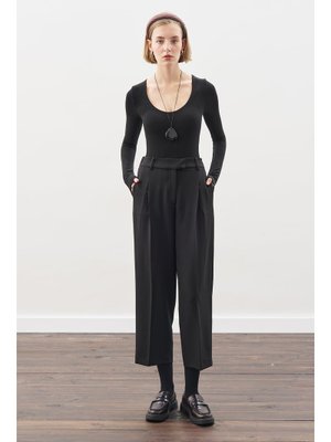 MANUKA Siyah Pile Detaylı Düz Kesim Pantolon