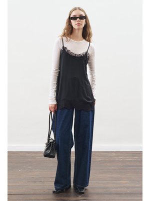 MANUKA Siyah Dantel Şeritli Askılı Bluz