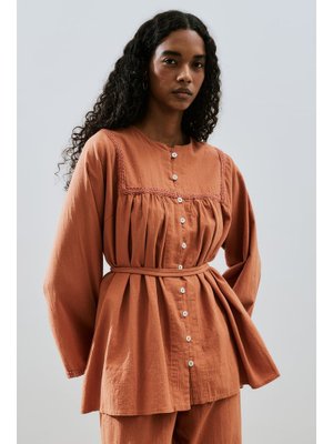 MANUKA Tarçın Dokulu İşlemeli Gömlek