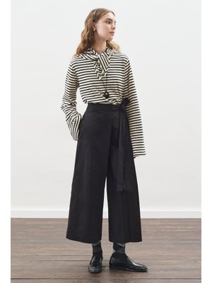 MANUKA Siyah Etek Görünümlü Pantolon