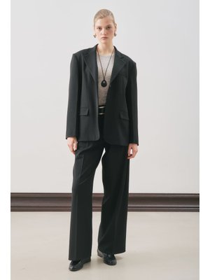 MANUKA Siyah Dına Pile Detaylı Pantolon