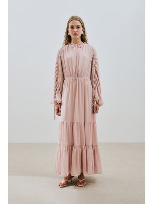 MANUKA Pudra Uzun Büzgülü Şifon Elbise