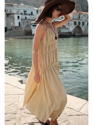 MANUKA Dokulu Büzgü Detaylı Elbise Natural