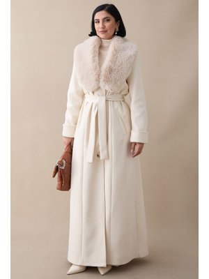 InStyle Yakası Kürklü Astarlı Kuşaklı Ekru Kaşe Kaban