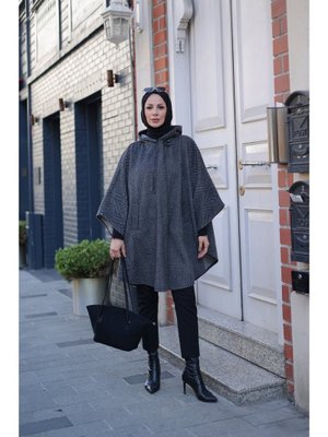 Kadeem Giyim Milena Balıksırtı Kaşe Panço –