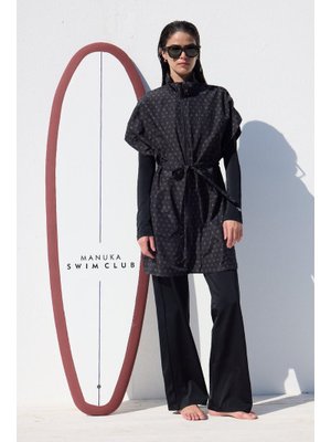 MANUKA Mayo Yelek Logo