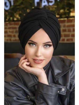 AİŞE TESETTÜR Siyah Burgu Bone