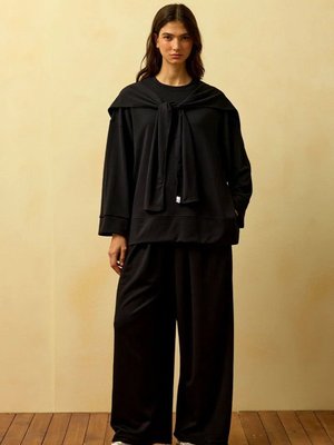 Ceylan Otantik Siyah Oysho Bağlamalı Detaylı Pantolon Takım