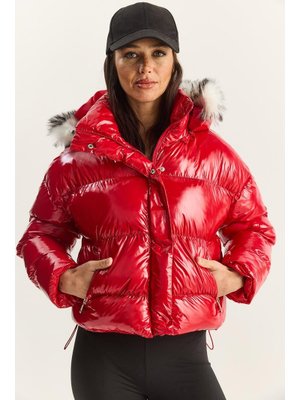 Bianco Lucci Kırmızı Cep Detaylı Astarlı Kapüşonlu Kısa Puffer Mont
