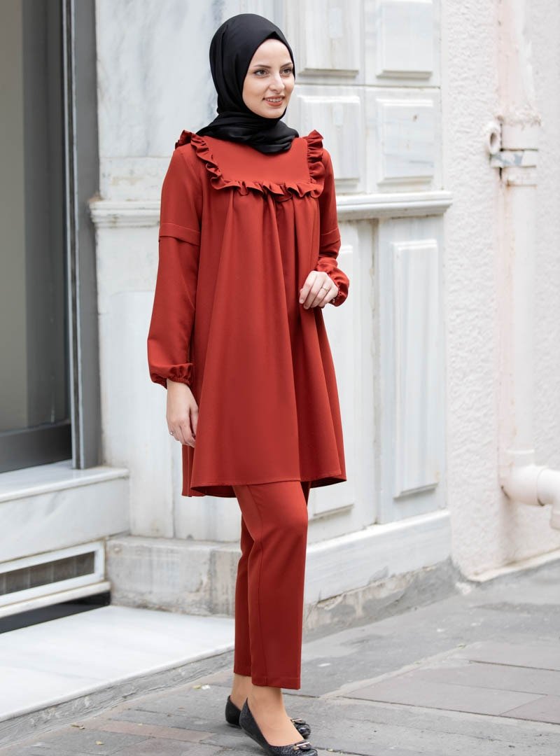Fashion Showcase Design Kiremit Önü Fırfırlı Tunik&Pantolon İkili Abiye Takım