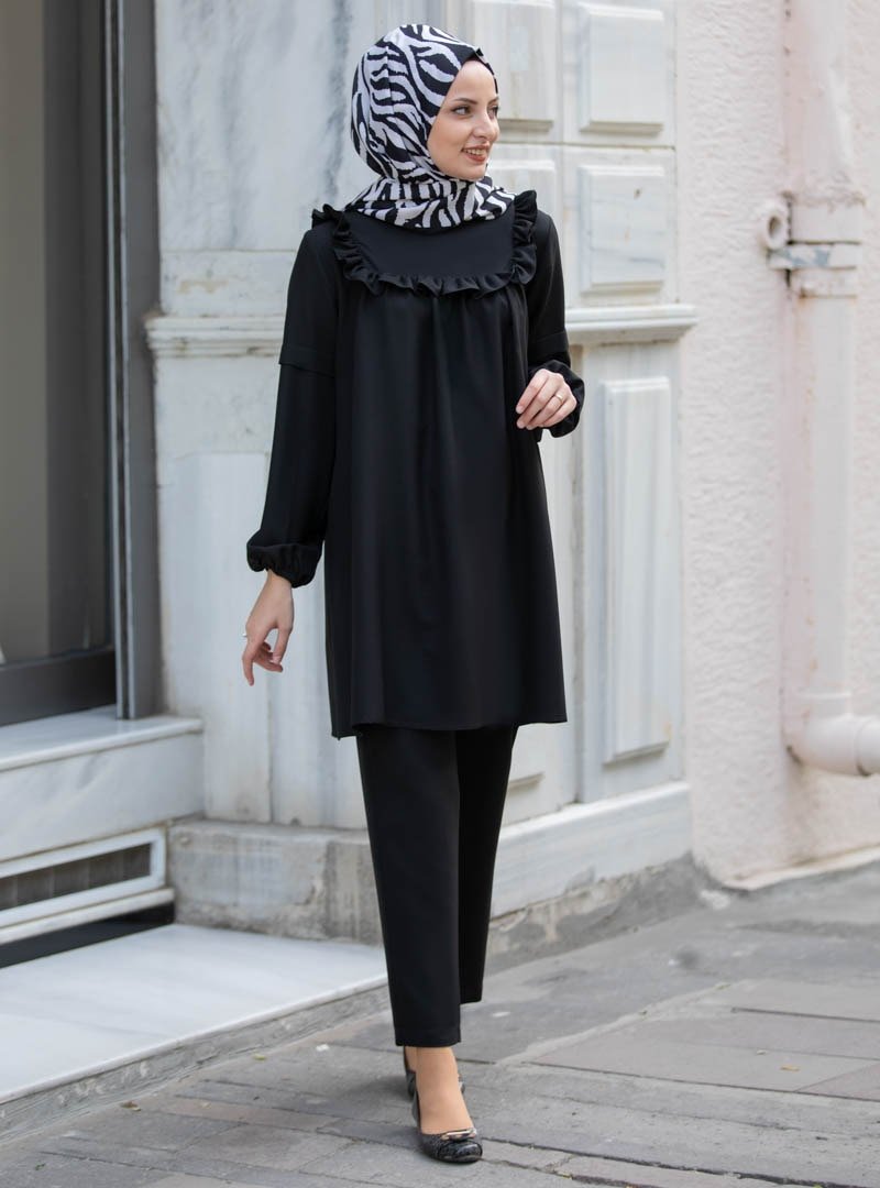 Fashion Showcase Design Siyah Önü Fırfırlı Tunik&Pantolon İkili Abiye Takım