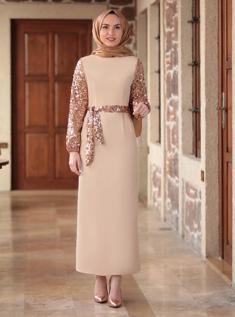 Fashion Showcase Design Taş Lal Abiye Elbise