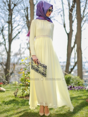 Armine Dantel Kemerli Elbise - Sarı Giyim