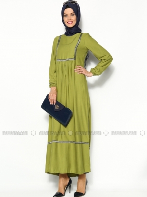 CML Collection Oliv Yeşili Nakışlı Piliseli Elbise