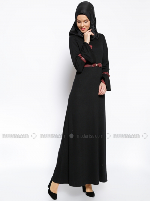 BÜRÜN Siyah Bordo Kolları Dantel Detaylı Elbise