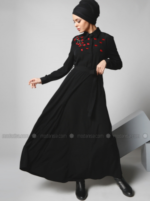 Refka Siyah Nakış İşlemeli Elbise