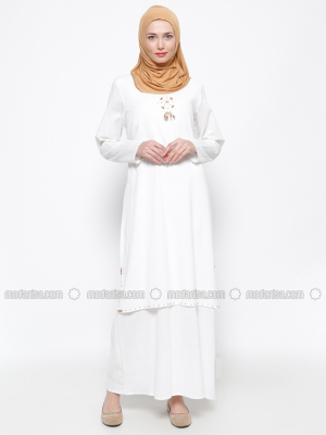 Çıkrıkçı Beyaz Şile Bezi Boncuk İşlemeli Elbise